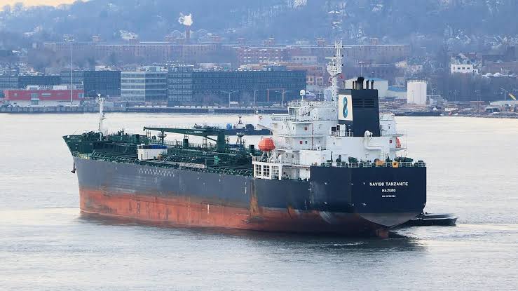Oil above $100: supply routes become the new fault line of the global energy market